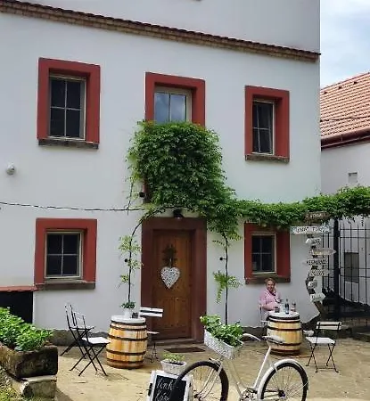 Penzion Vinný Tunel Pouzdrany